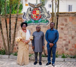 Former SDP Governorship Candidate, Apostle Dr. Ngozika Johnson-Ogbuneke and Ex-Minister of Mines and Steel Development, Dr. Uche Sampson Ogah Visit Governor Alex Otti