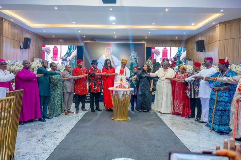 Gov Otti Emphasizes Need For Unity Among Nigerians, As He Hosts Igwe Achebe’s 85th Birthday In Umuahia